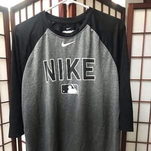 Men’s large Nike dri-fit shirt
